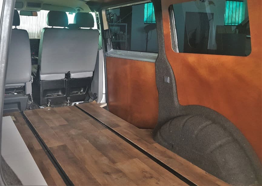 Camper furgoneta VW suelo
